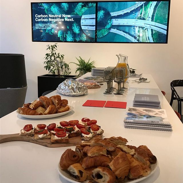 Happy Friday ! 
Huge thanks to Steelcase for being wonderful hosts today! 
Always a pleasure to visit our home from home 
#steelcaseuk #alphascotland #workingbreakfast #teamworking #project #collaboration #projectdevelopment